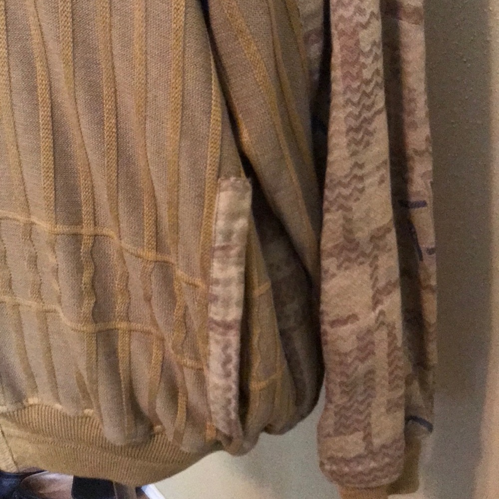 Sweater - Picture 4 of 5